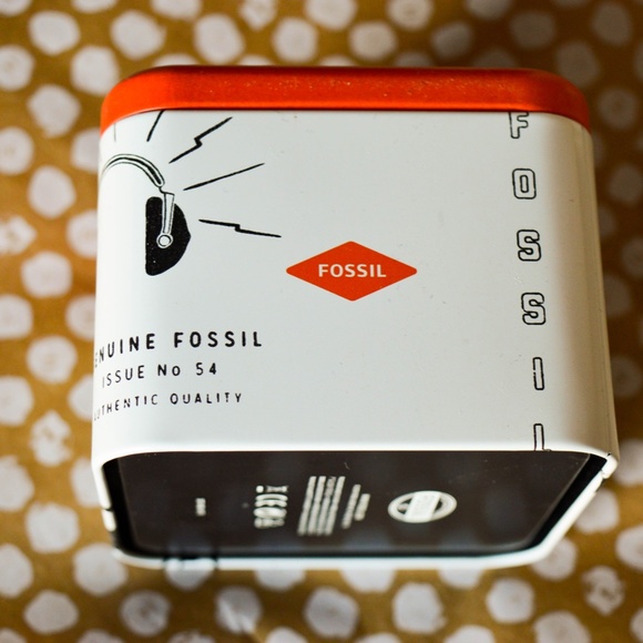 Vintage 54 Tin Box Fossil | Poshmark